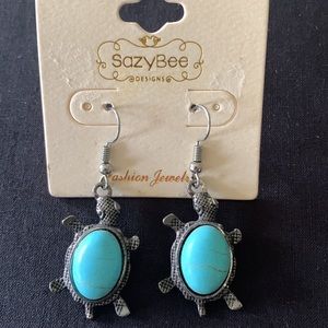 Sazy Bee Earrings